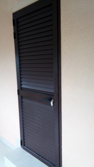 ALUMINIJSKA GRILJA JEDNOKRILNA 100×210 – NAJJEFTNIJE U HRVATSKOJ