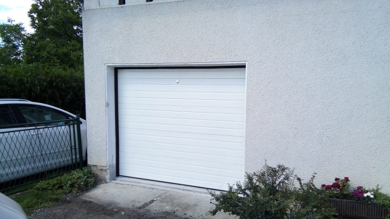 SEKCIJSKA GARAŽNA VRATA 225×300 – NAJJEFTINIJE U HRVATSKOJ