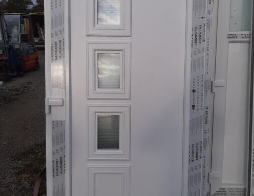 ulazna pvc vrata 100x210 salamander proevo ad sa ukrasnim panelom