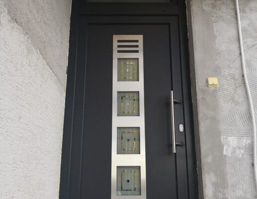 pvc ulazna vrata sa nadsvjetlom salamander BluEVO 82 PVC