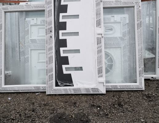 pvc salamander 100x210 ulazna vrata sa dekorativnim panelom