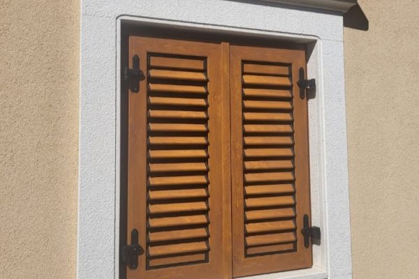 rustico grilja zlatni hrast