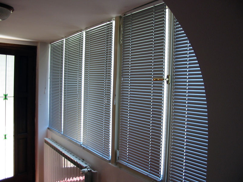 ALUMINIJSKE ŽALUZINE VENEZIANO, MODEL SUNLUX, 100×120 cm