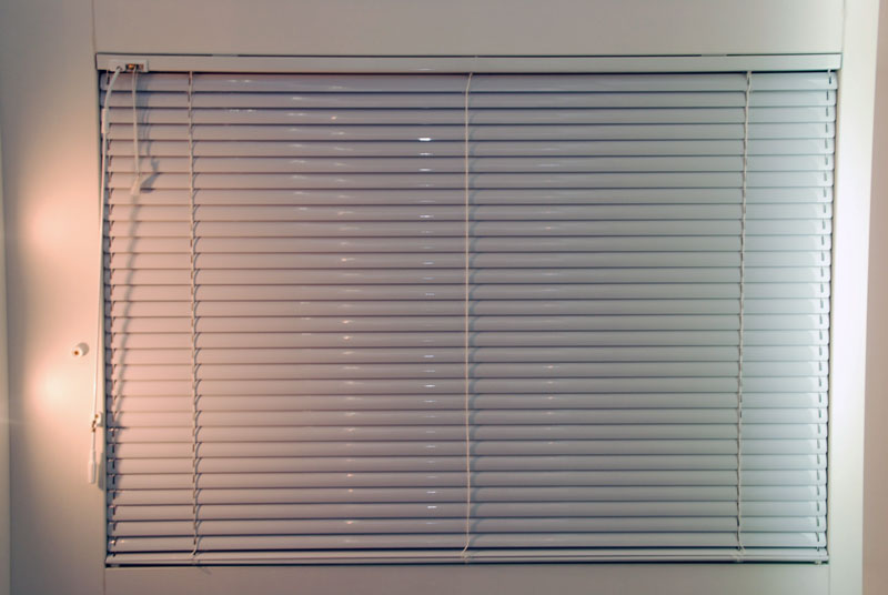 ALUMINIJSKE ŽALUZINE VENEZIANO, MODEL SUNLUX, 100×140 cm